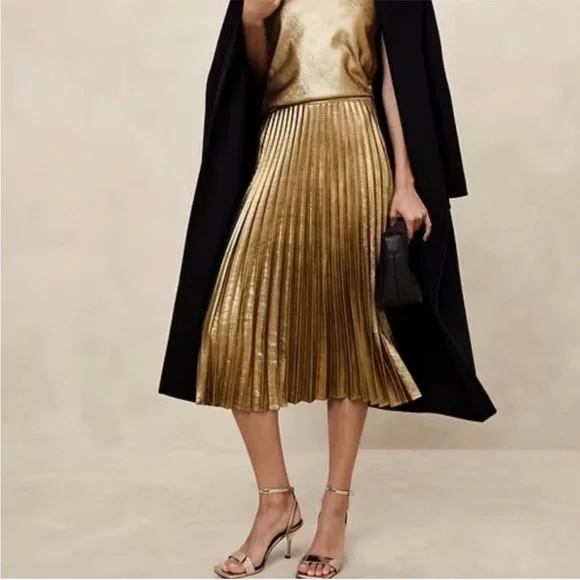 Banana Republic | Skirts | Banana Republic Factory Gilded Gold Lame Pleated  Midi Skirt Size 8 | Poshmark